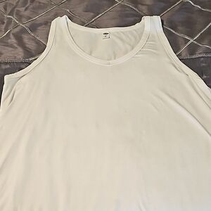 🦭 Old Navy tank top